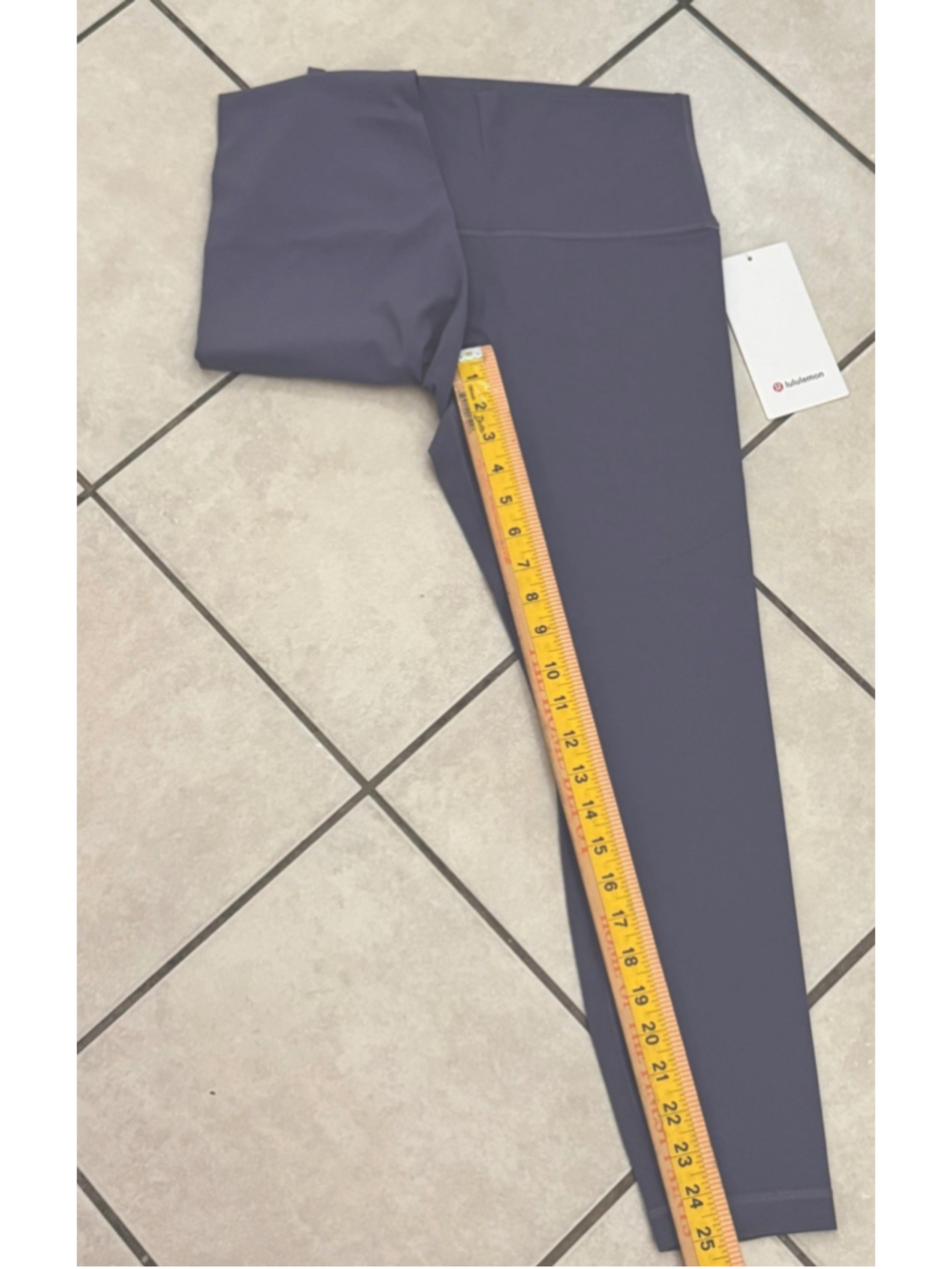 LULULEMON ALIGN NO LINE HIGH RISE LEGGING 25” GRAPE MIST COLOR SIZE 10 - Picture 3 of 6